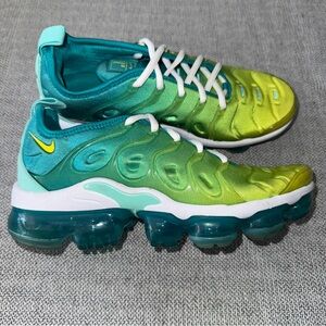 Nike Women’s VaporMax Plus 'Lemon Lime'  CI9900-300 Lace Up Running Shoes Size 7